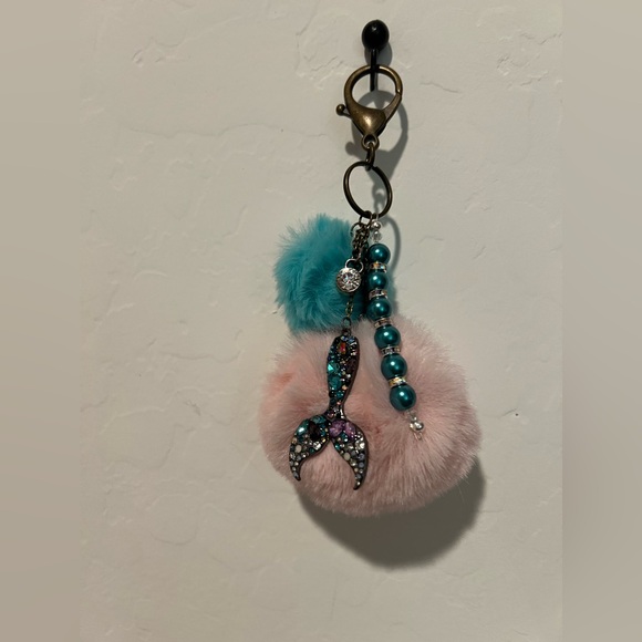 Bag Charm - Mermaid Tails Medium Size Handcrafted - Picture 4 of 11
